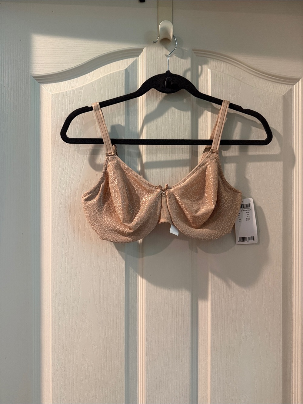Chantelle minimizer Nude Lace Underwire Bra with Adjustable Straps
